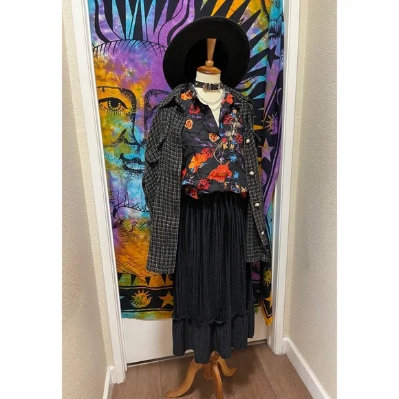 🌈 Lovely floral night button top - Picture 11 of 11